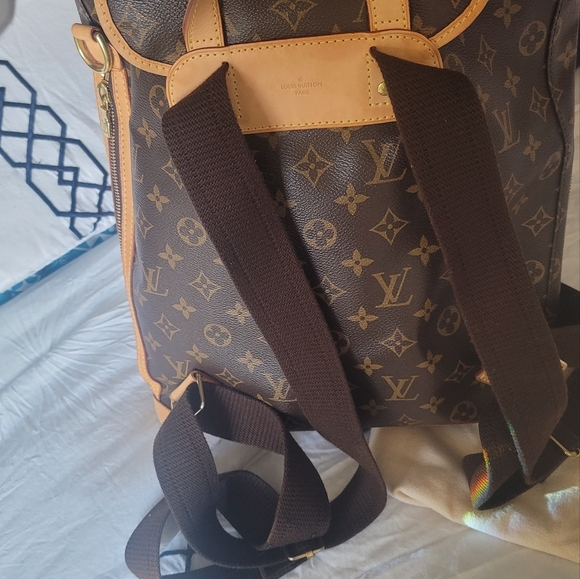 Louis Vuitton Bosphore Backpack - Picture 4 of 16